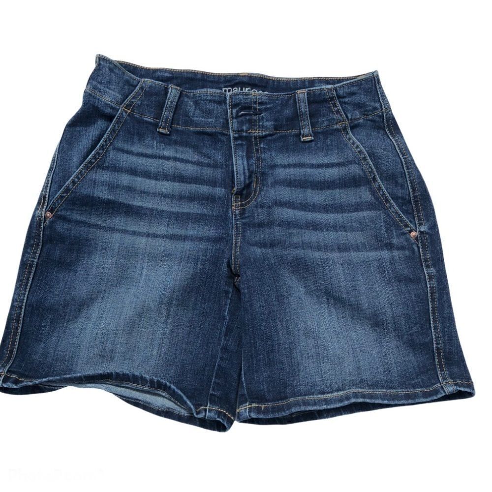 Maurices mid high rise blue denim jean shorts long Bermuda size 4
